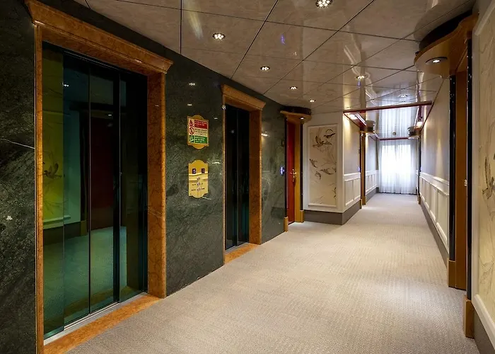 Ξενοδοχείο C-hotels Rubens 4*