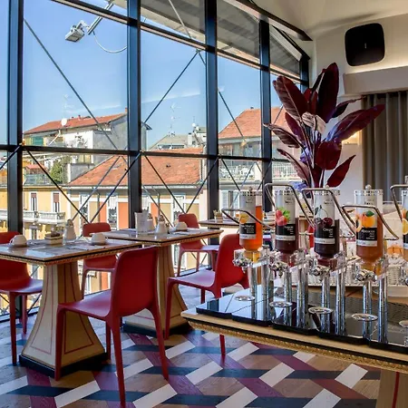 Hotel Antares Rubens